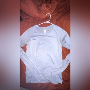long sleeve swiftly tech size 8